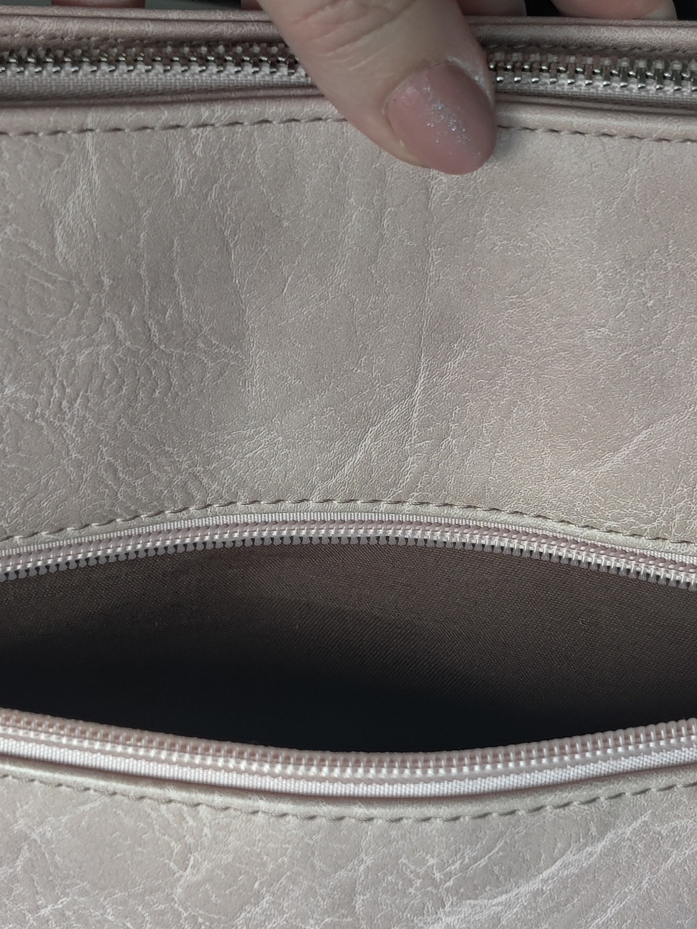 Leather Women’s Blush Pink Shoulder Bag - Picture 5 of 13